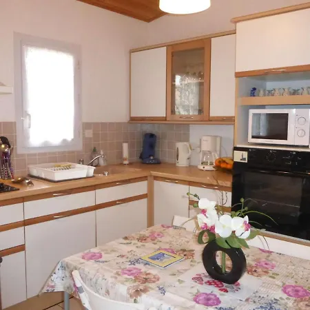 Holiday home Maison Plain-pied Avec Jardin Clos, 6 Personnes, Proche Et Centre, Parking, 3 - Fr-1-224-787 Givrand