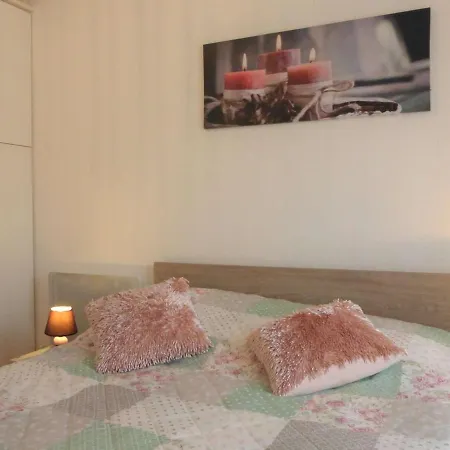 Maison Plain-pied Avec Jardin Clos, 6 Personnes, Proche Et Centre, Parking, 3 - Fr-1-224-787 *